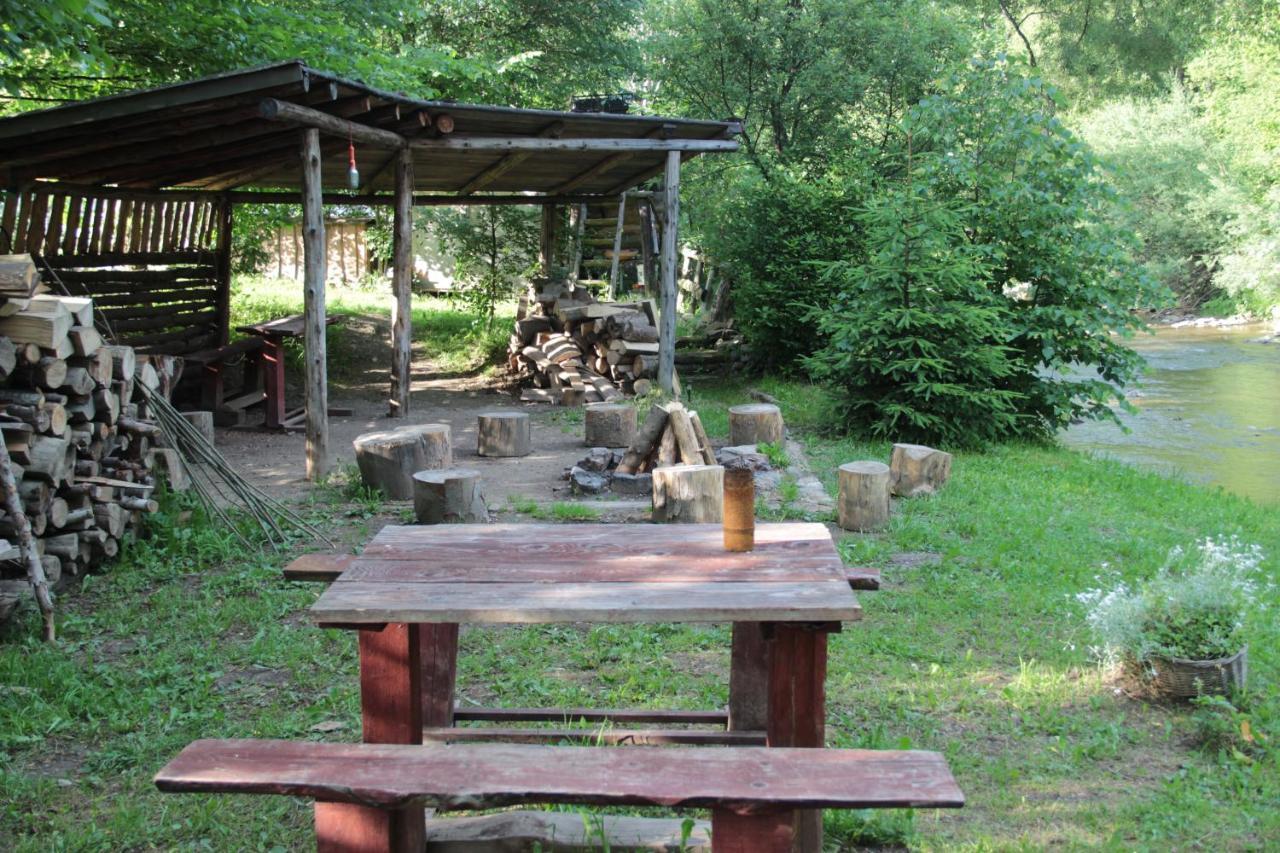 Sielski Zakatek Domki Vila Cisna Exterior foto